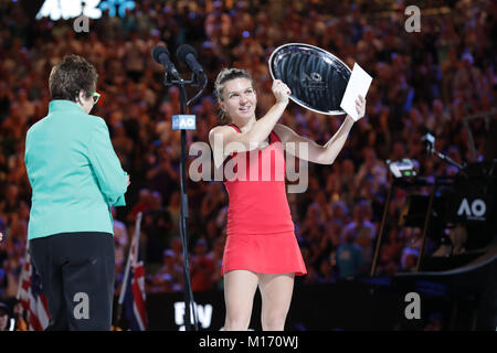 Melbourne, Australia. Il 27 gennaio, 2017. Il rumeno tennista Simona Halep è in azione durante le finali corrispondono all'Australian Open vs danese giocatore di tennis Caroline WOZNIACKI il Jan 27, 2018 a Melbourne, Australia - ©Yan Lerval/Alamy Live News Foto Stock