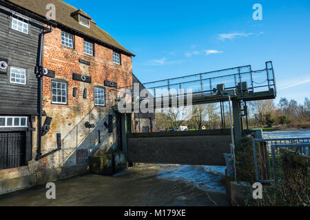 Houghton Mill si trova sulla Great Ouse nel villaggio di Houghton, Cambridgeshire, Inghilterra. Regno Unito. Foto Stock