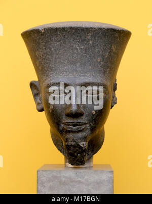 Il dio Amon,da Karnak, regno di Horemheb. C. 1332-1305 A.C. Busto, diorite. La Carlsberg Glyptotek. La Danimarca. Foto Stock