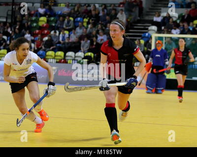 Jaffa Super 6s - Bowdon Hightown v Leicester nella finale delle donne, casella di rame Arena, Olympic Park, London, Regno Unito. 28 Gen 2018 Foto Stock