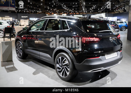 Bruxelles - Jan 10, 2018: Opel Grandland X nuova vettura SUV illustrato a Bruxelles Motor Show. Foto Stock