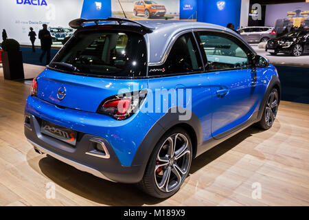 Bruxelles - Jan 10, 2018: Adam Opel auto economica illustrato a Bruxelles Motor Show. Foto Stock