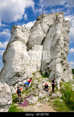 Tre-toed roccioso, colline rocciose di Rzedkowice, popolare area di arrampicata, polacco Jurassic Highland, voivodato di Slesia, Polonia, l'Europa. Foto Stock