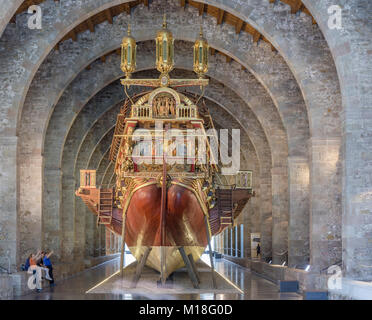 Replica di un vogatore cucina dal XVI secolo,museo marittimo Museu Marítim,Barcellona,Cataluña,Spagna Foto Stock