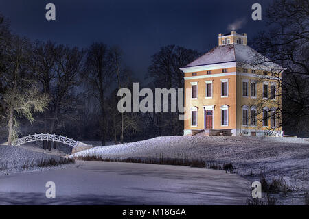 Luisium,classicista country house di notte,Dessau-Wörlitz Regno giardino,Patrimonio Mondiale UNESCO,Dessau Foto Stock