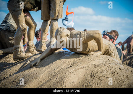Robusto Mudder London South West, Hampshire assault course 2015 Foto Stock