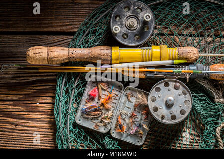 Vintage la pesca con galleggianti, ganci e aste Foto Stock