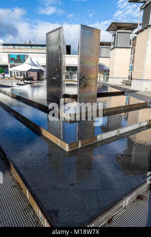 Arte pubblica di installazioni in Millennium Square, Bristol, Regno Unito Foto Stock