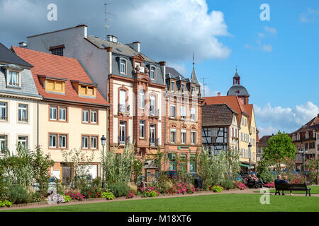 Impressioni dalla storica Wissembourg (Weissenburg) nella regione francese dell'Alsazia. Foto Stock