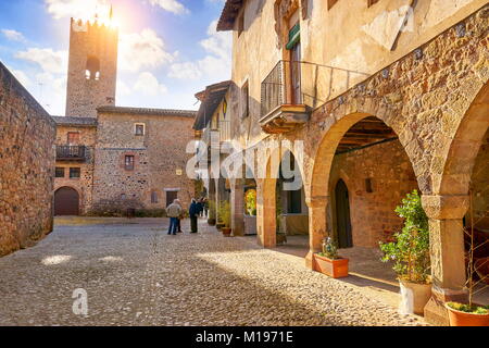 Città di Santa Pau, Garrotxa parco naturale, Catalogna, Spagna Foto Stock