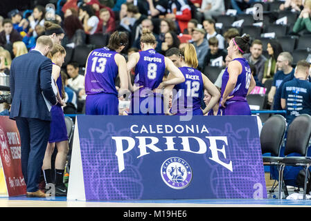 Birmingham, Regno Unito. 28 gen, 2018. WBBL: finali di Coppa Wildcasts vs orgoglio al Birmingham Arena Nottingham Wildcats vs Caledonia orgoglio. Caledonia orgoglio durante un timeout.(c) Credito: pmgimaging/Alamy Live News Foto Stock