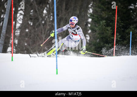 Zagabria, Croazia - Gennaio 4, 2018 : Alexis Pinturault di Fra compete durante l'Audi FIS Coppa del Mondo di Sci Alpino Slalom Mens, Snow Queen Trophy 2018 in Foto Stock