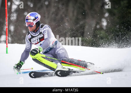 Zagabria, Croazia - Gennaio 4, 2018 : Alexis Pinturault di Fra compete durante l'Audi FIS Coppa del Mondo di Sci Alpino Slalom Mens, Snow Queen Trophy 2018 in Foto Stock