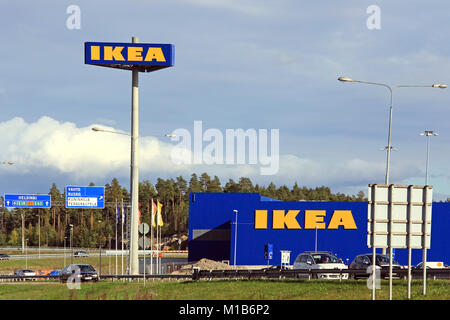 RAISIO, Finlandia - 21 settembre: IKEA Raisio Store via autostrada 40 il 21 settembre 2013 in Raisio, Finlandia. IKEA è i mondi più grande retaile mobili Foto Stock