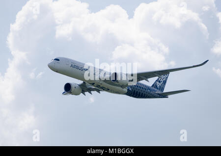 Schönefeld di Berlino, Germania, Giugno 03. 2016.; Airbus A350 - XWB 900 durante la Ila di Berlino Schönefeld Foto Stock