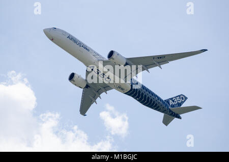 Schönefeld di Berlino, Germania, Giugno 03. 2016.; Airbus A350 - XWB 900 durante la Ila di Berlino Schönefeld Foto Stock