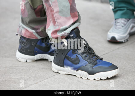 Prima Giorgio Fashion Con Di Armani Il Drbocxe L'uomo Scarpe Bianco Nike XnPN8O0kw