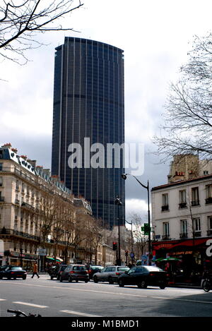 AJAXNETPHOTO. 29marzo, 2006. Parigi, Francia. - Torre di Montparnasse - foto:JONATHAN EASTLAND/AJAX REF: R62903 146 Foto Stock