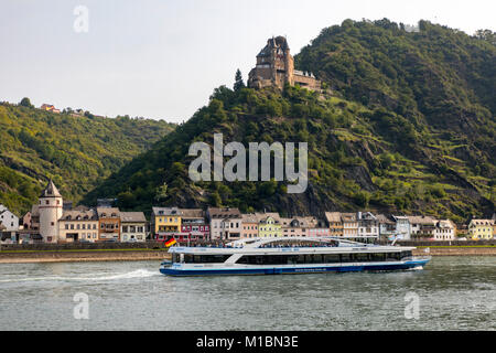 Burg Katz, al di sopra di San Goarshausen, nella Valle del Reno, escursione in barca, Germania Foto Stock