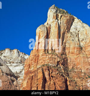 Torre centrale dei tre Patriarchi nel parco nazionale di Zion, Utah Foto Stock