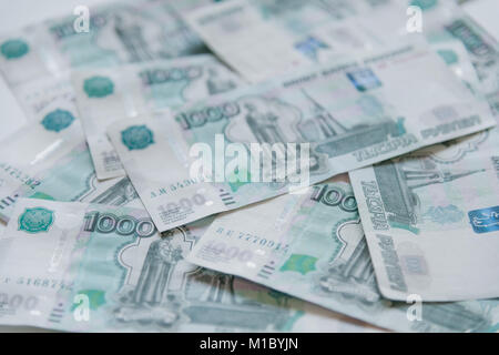 I soldi in Russia. Banconote mille rubli. Foto Stock