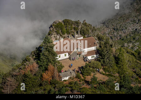 Mountain Lodge at Pico Ruivo, centrale Monti, Madeira, Portogallo, Berghuette am Pico Ruivo, Zentralgebirge Foto Stock