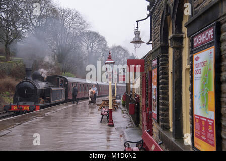 TAff Valley Railway 02 0-6-2T N° 85 serbatoio del motore sul Keighley e Worth Valley Railway. Foto Stock