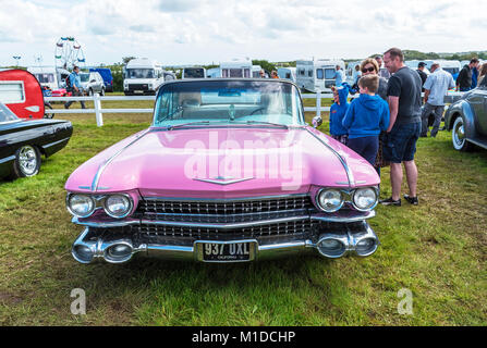 Rosa classic vintage cadillac auto americana Foto Stock