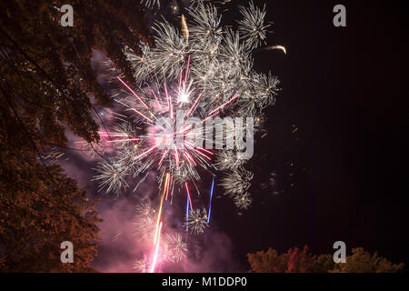 Port Huron Township, Michigan - Una casa spettacolo di fuochi d'artificio. Foto Stock