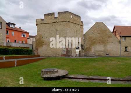 Ingelheim, Germania - Giugno 17th, 2017: la rovina del castello di pfalz di Karl dem Grossen, Carlo Magno, Carlo Magno, Carolus Magnus. Renania Palatinato, Foto Stock