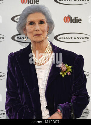 Aprile Ashley frequentando il Oldie of the Year Awards, al Simpson in The Strand, Londra centrale. Foto Stock