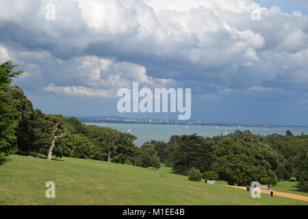 Vista in agosto da Osborne House, Queen Victoria'S RESIDENCE IN EAST COWES, Isle of Wight, Regno Unito Foto Stock