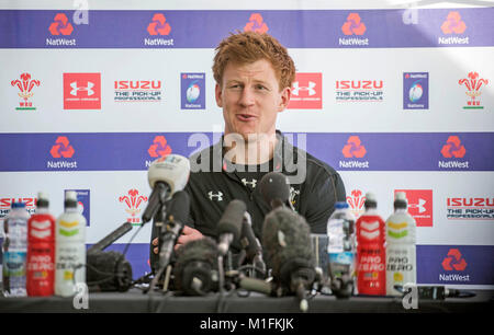 Cardiff, Galles, UK. Il 30 gennaio, 2018. Rhys Patchell del Galles parlando durante la Welsh Rugby Union interviste al Vale Hotel e Resort a Hensol, Cardiff oggi davanti a Galles Sei Nazioni di attrezzatura con la Scozia durante il fine settimana. Credito: Phil Rees/Alamy Live News Foto Stock