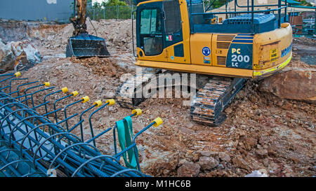 Gosford, Australia - 4 settembre. 2017: Scavo progressi su un blocco di nuove unità abitative in costruzione in Beane San Nuovo Galles del Sud, Australia. Foto Stock