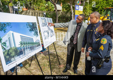 Miami Florida,College of policing,cerimonia rivoluzionaria,applicazione della legge,istruzione,criminologia,poliziotto,rendering architettonico,piani,Black Blacks Foto Stock