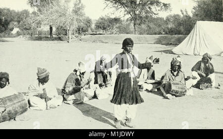 Attraverso ambita terreni - o un viaggio da Flushing (Olanda) a Calcutta, overland (1903) (14801469433) Foto Stock