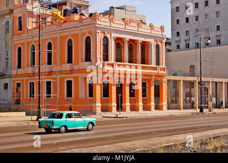 L'Avana, Cuba, 11 maggio 2009. Una vecchia vettura americana a L'Avana, Cuba, Maggio 11th, 2009. Foto Stock