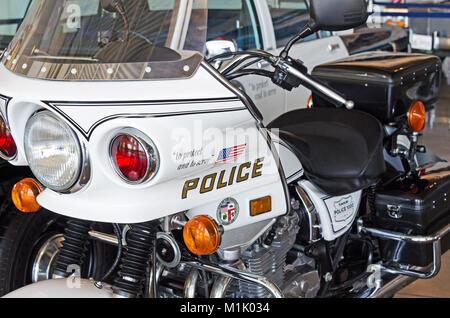 Polizia moto usata per accompagnare le elezioni presidenziali per il giro della Papamobile, Reagan Presidential Library di Simi Valley, California Foto Stock