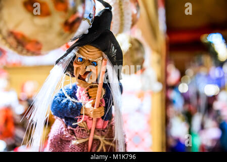 SIBIU, Romania - 18 novembre 2017: Sibiu Mercatino di Natale più grande della Romania, Transilvania landmark. Foto Stock