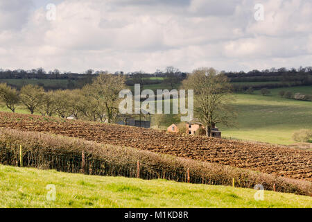 L' immagine di un casale abbandonato situato nella bellissima campagna del Leicestershire shot vicino Mowsley, Leicestershire, Inghilterra, Regno Unito. Foto Stock