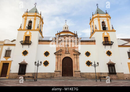 Parrocchia di Nuestra Senora del Socorro su Plaza del Socorro di Ronda. Ronda, Andalusia, Spagna. Foto Stock