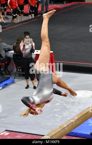 Philadelphia, Pennsylvania, USA. 28 gen, 2018. A sud-est dello Stato del Missouri Redhawks ginnasta LINDSEY BATES compete sul fascio di equilibrio durante un incontro di ginnastica di 2018 tenutasi a Philadelphia, PA. Credito: Ken Inness/ZUMA filo/Alamy Live News Foto Stock