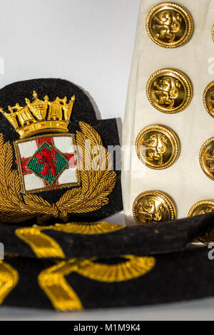 BP ufficiali cap badge, epaulettes e uniforme di pulsanti. BP della nave (1970s). BP petroliera flotta. Foto Stock