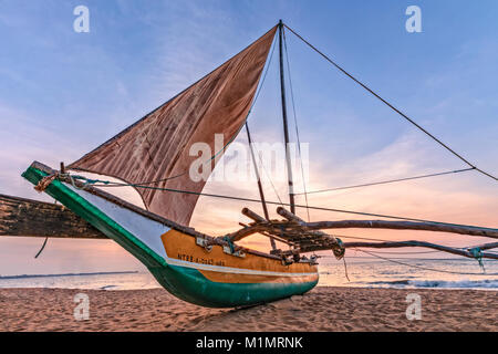 Spiaggia di Negombo, Oruwa, Colombo, provincia occidentale, Sri Lanka, Asia Foto Stock