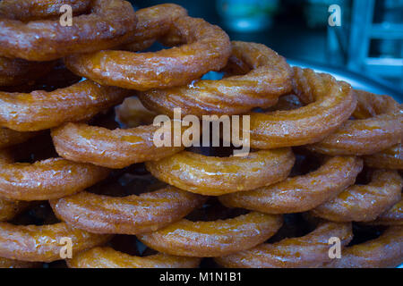 Tradizionale anello turco caramelle; anello dessert Foto Stock