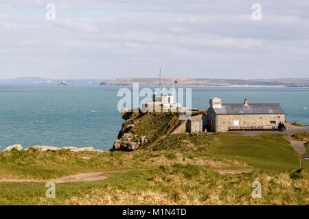 Nazionale Istituzione Coastwatch St Ives, Cornwall. La stazione di guardia è incorporato in un vecchio xix secolo "rising gun' fortificazione. Foto Stock