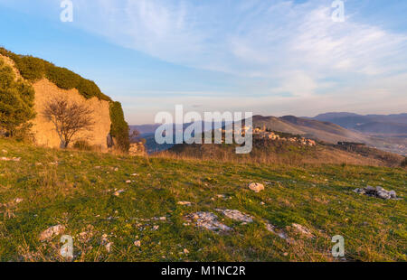 Fara in Sabina (Italia) - Il "Ruderi di San Martino", resti di una antica abbazia, nella provincia di Rieti accanto all Abbazia di Farfa, Sabina, Italia centrale Foto Stock