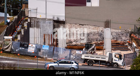 Gosford, Australia - 12 Ottobre. 2017: costruzione progressi su un blocco di nuove unità abitative in costruzione a 47 Beane San Nuovo Galles del Sud, Australia. Foto Stock