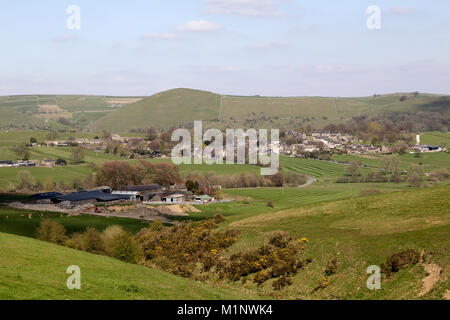 Un'immagine che si affaccia sul villaggio di Staffordshire di Longnor, England, Regno Unito Foto Stock