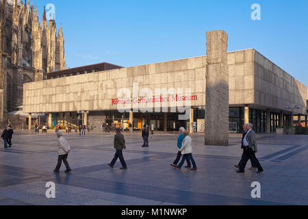 Germania, Colonia, il Museo Romano-Germanico al Roncalli square. Deutschland, Koeln, das Museo Roemisch-Germanische am Roncalliplatz. Foto Stock